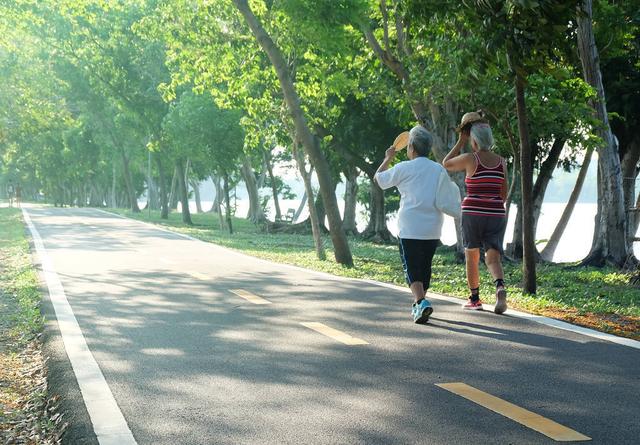 雨水养生注意什么，记得：吃3物、捂3处、防3病