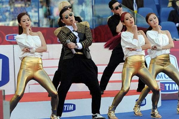 江南style原唱，江南style原唱鸟叔（从鸟叔一曲《江南style》捞金150亿）