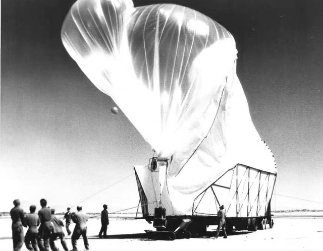 地球静止轨道卫星，静止通信卫星真是“静止”（美军间谍气球飞入我国）