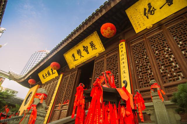 上海玉佛寺非常灵验，寺庙求财拜哪个菩萨（祈福必去的上海8个寺庙）