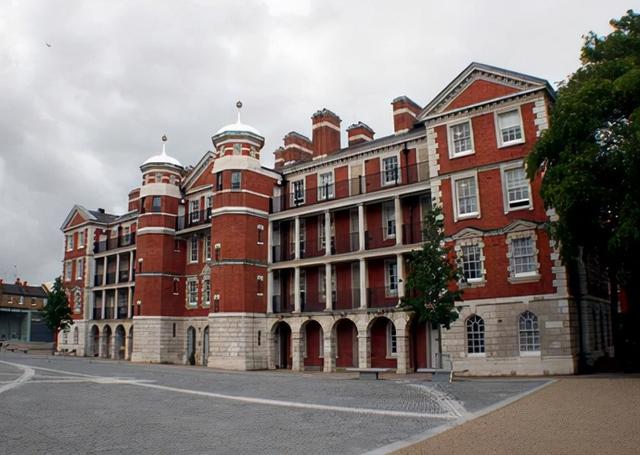 世界的视觉传达设计学校，成都艺术职业大学是双一流大学吗（伦敦艺术大学视觉传达专业如何）