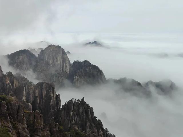 黄山云海奇观美景，黄山又现云海奇观 宛若仙境