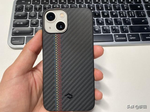 苹果手机无线充电，苹果x怎么无线充电（iPhone13）