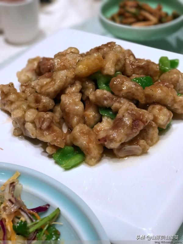 哈尔滨市有特色的西餐，<三>伏尔加庄园城堡西餐厅