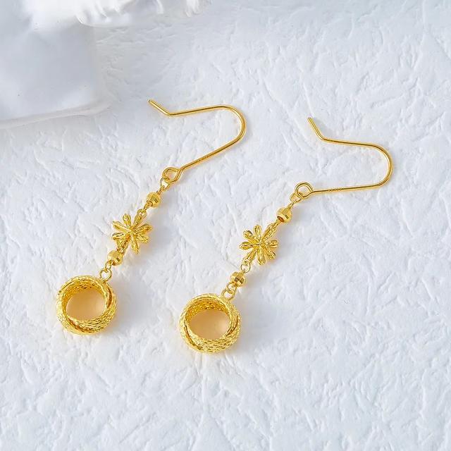 方脸适合什么耳环，方形脸适合什么样的耳环（终于分清不同耳饰的叫法了）