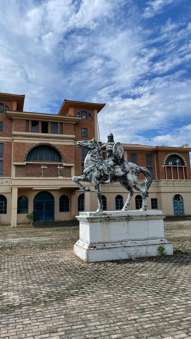 上海到青岛多远，上海到青岛的路程（上海青岛往返1400公里全程无高速沿途城市蜻蜓点水游）