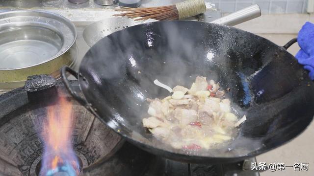 芹菜15种做法，芹菜的做法大全家常（清脆爽口超下饭）