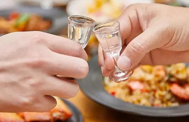 去亲家带四样礼物，去见亲家带哪四样礼物（嘉兴大叔拜访东北亲家）