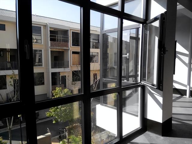 铝塑铝和断桥铝的区别，断桥铝和铝合金哪个好（看明白之后，不会再被忽悠了）