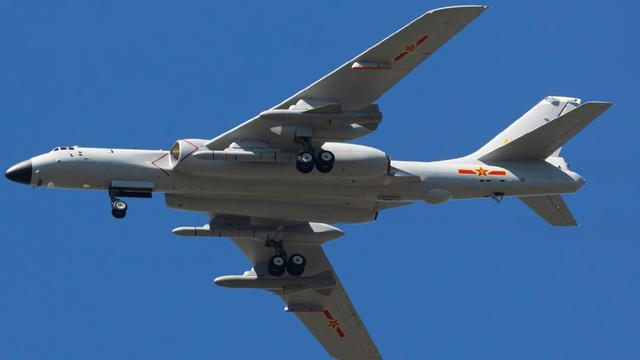 美国战略轰炸机，美国最近最新型轰炸机（中国轰-20要学吗）