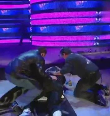wwe比赛意外死亡，WWE那些生死时刻。有人命丧擂台