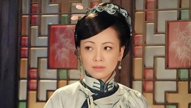 江华和邓萃雯当年事件，江华和邓萃雯当年事件发布会（曾让万梓良在马路上下跪）