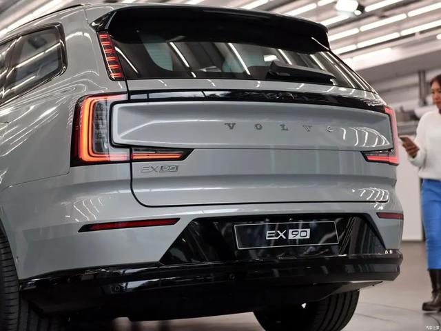 volvo是什么牌子的车，volvo是什么档次的车（沃尔沃的新旗舰SUV）