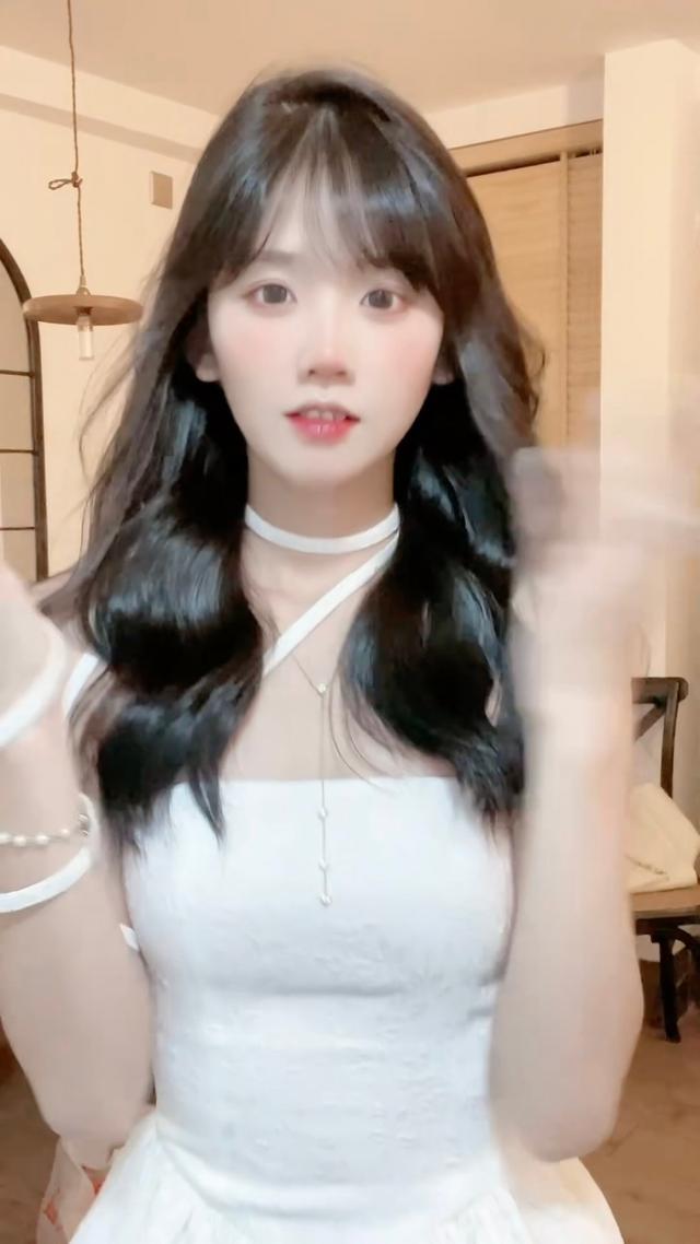 ai换脸井川里予啪啪网站，井川里予.（靠颜值两个月圈粉千万网名）