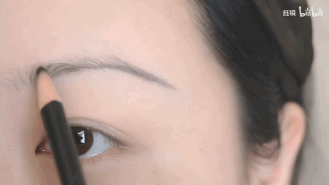 打造自然眉毛的招数，自然眉毛的画法（1分钟画出超自然、显脸小的眉毛）