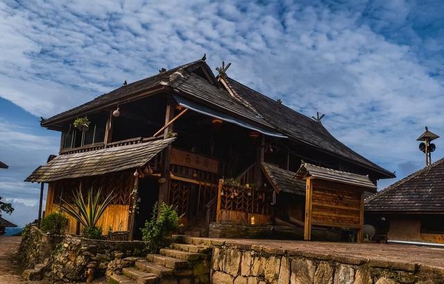 民族的主要特征是什么，民族特征属于什么（但你知道他们最具特色的建筑特色是什么吗）