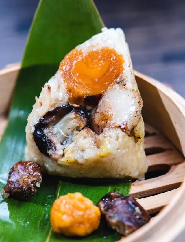 端午包粽子的风俗由来 包粽子的来历和意义，端午包粽子的风俗由来（为什么端午节要粽子）