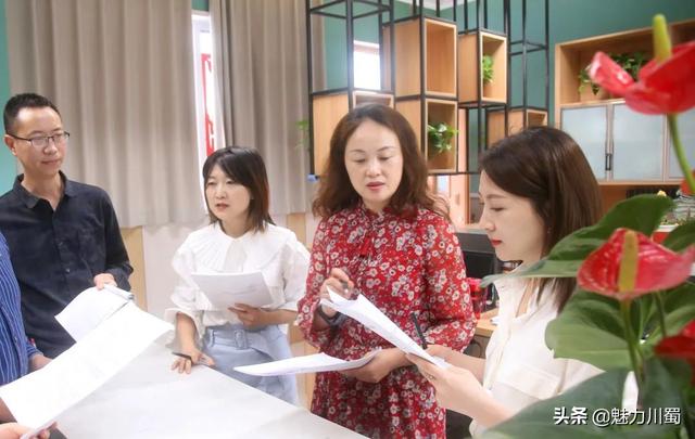 绵阳外国语实验学校，绵阳外国语实验学校初中2022招生（绵阳外国语实验学校小学语文教师金梅）