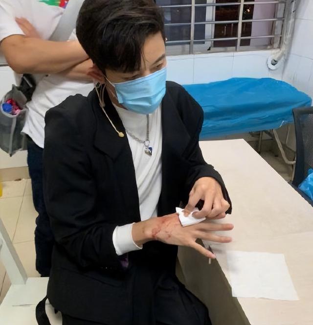 娱乐百分百炎亚纶，炎亚纶汪东城（当年明明是顶流）
