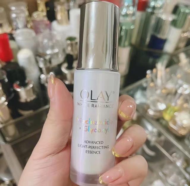 烟酰胺精华液的功效与作用，烟酰胺的功效与作用（5款热门好用的烟酰胺精华）