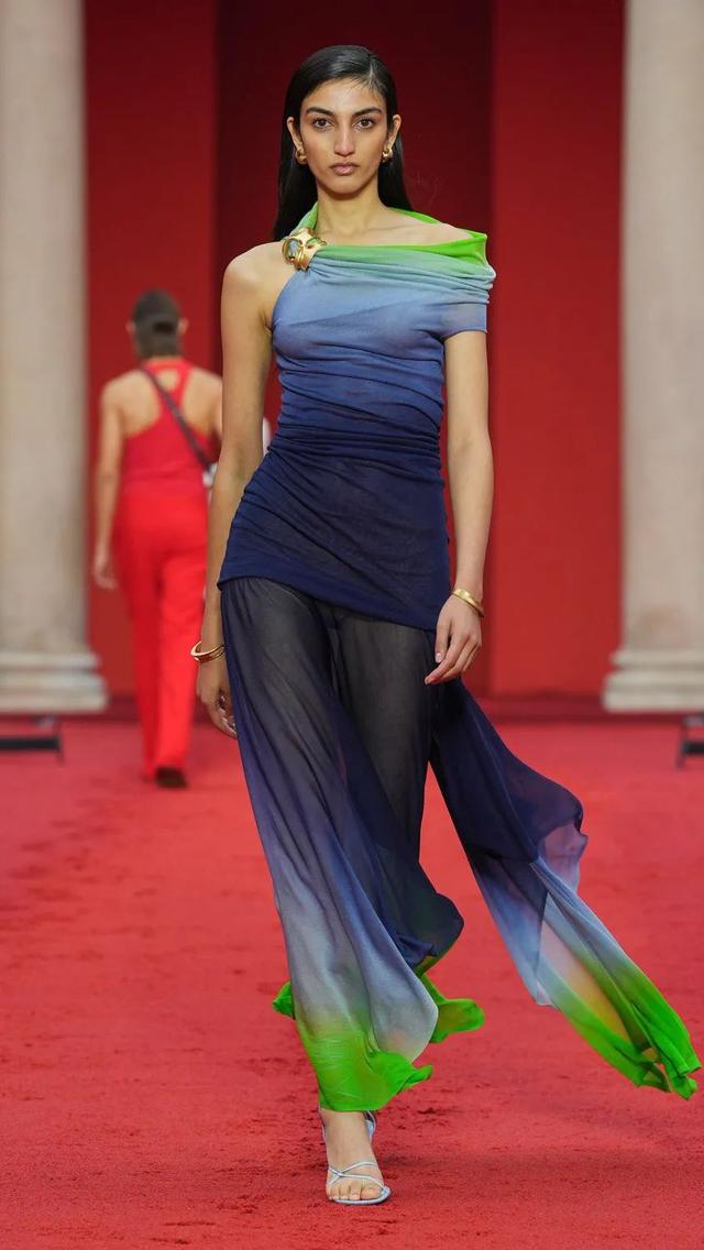 element是什么牌子，ELEMENT是啥牌子的电视（95岁的FERRAGAMO）