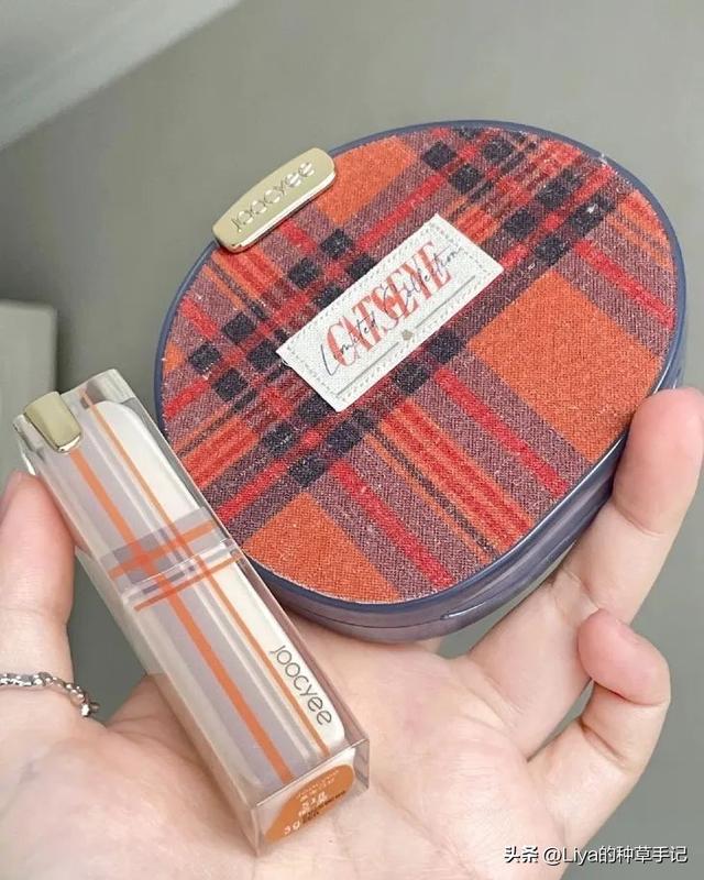 收到礼物很感动的句子，朋友圈收到礼物很感动的句子简短（直男送的礼物有多窒息）