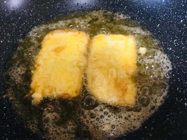 内蒙奶豆腐怎么吃，内蒙特色奶豆腐（大内蒙的奶豆腐太香了）
