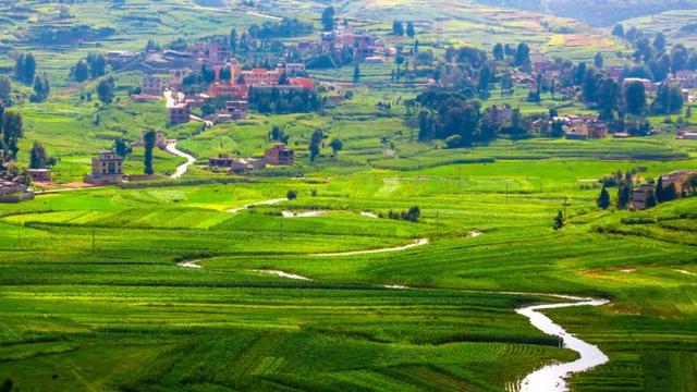 田园生活的唯美句子，赞美向往田园生活唯美句子（10首唯美山水田园诗）