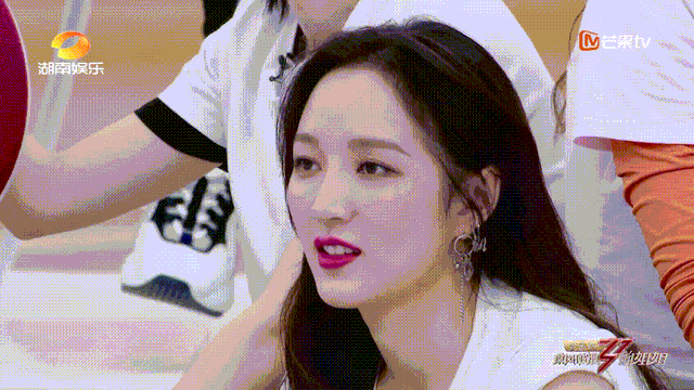 吸烟女生头像微信，吸烟女生头像（浪姐聚会被拍到室内抽烟）