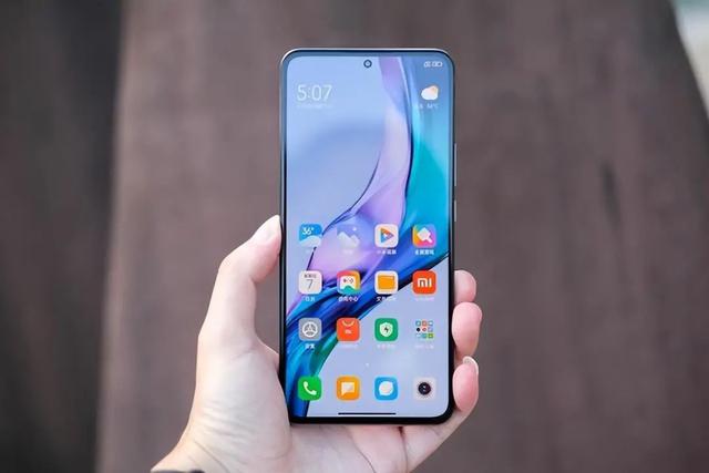 十大最佳拍照手机排名，2021年十大拍照手机排名（目前拍照出色的4款性价比手机）