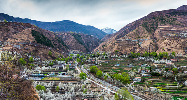 四川旅游景点推荐，四川旅游景点推荐表（四川最美二十个景区推荐）