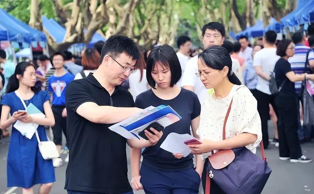 大连理工大学城市学院学费，2021年大连理工大学城市学院学费标准（山东一位高考600分考生）