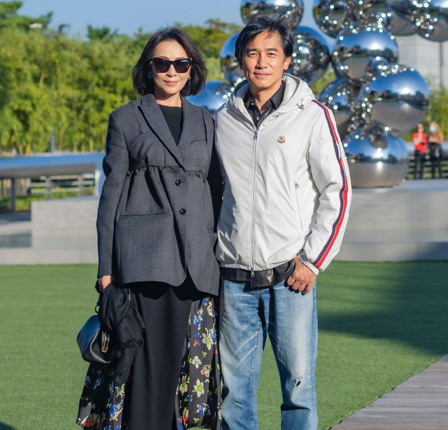 合照和合影有什么区别，和照片合影好吗（刘嘉玲新年晒夫妻合照放闪）