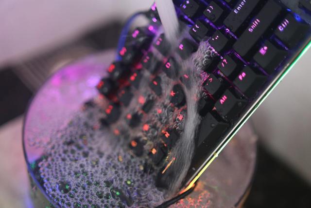 台式机调亮度按f几，笔记本调亮度（雷柏V520RGB合金版）