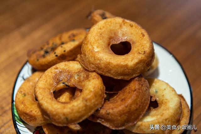 武汉有什么好吃的，武汉必吃10大美食（武汉最有名的十大特色美食）