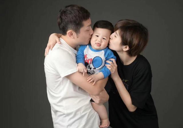 许昕个人资料，金牌背后有眼泪和坎坷（许昕个人资料简介及身高）