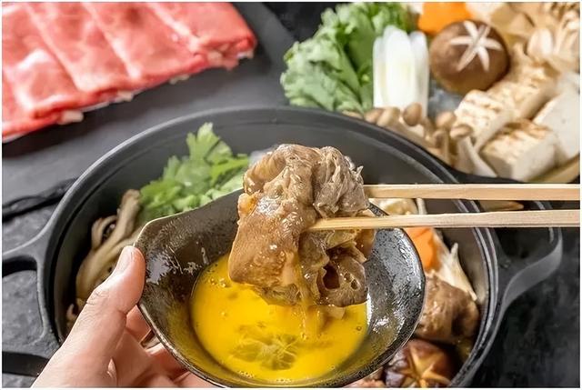 生鸡蛋怎么判断坏了，怎么知道鸡蛋是好是坏（日本的生鸡蛋真的可以放心吃吗）