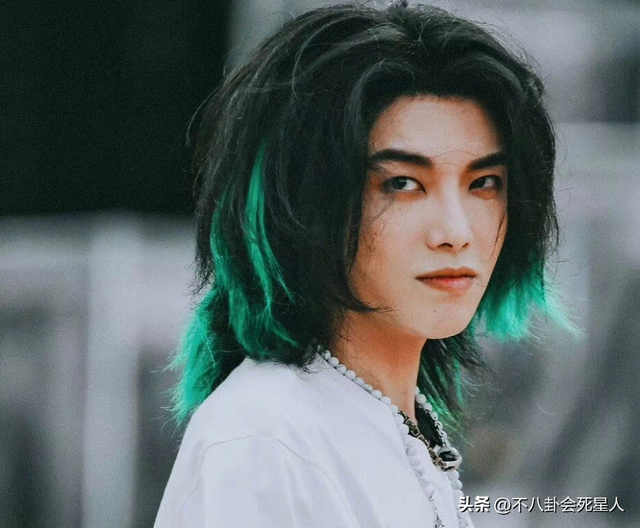 杨幂的发际线是什么样的，14位明星增发妙招