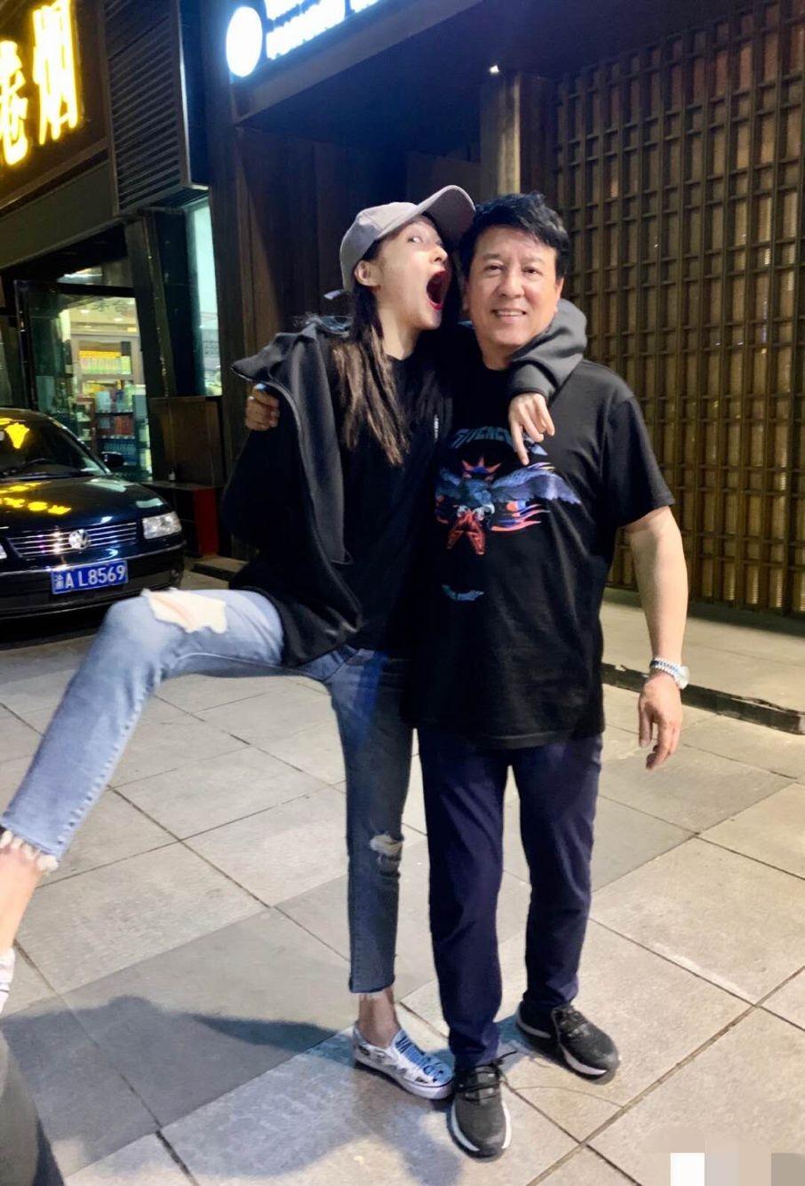 关少曾个人资料(关少曾:难忘女儿成名背后的心酸)