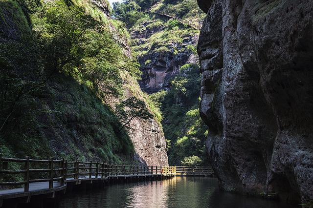 泰宁旅游必去十处景点，福建旅游-泰宁丹霞山水游-九龙潭、上清溪、明清园