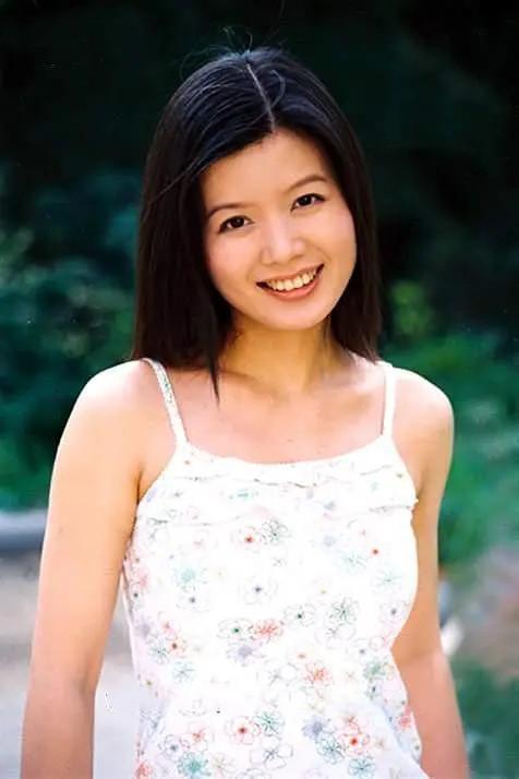 徐佳现实中的老婆，演员徐佳老婆现实中是谁（演员程愫：22岁嫁傅程鹏）