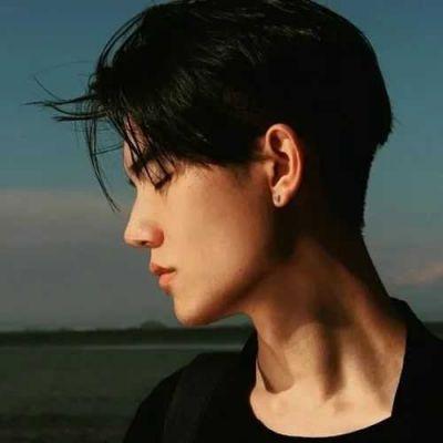 男照片真实头像图片，真人男生头像帅气微信（让你失望的人怎么可能只让你失望）