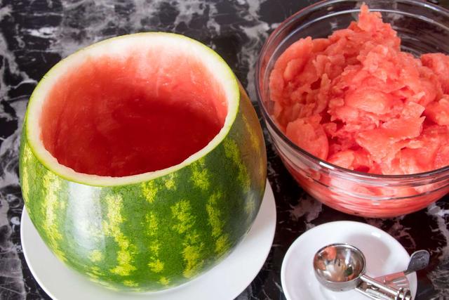西瓜可以做成什么美食，西瓜能做成什么美食（盘点简单易做的各种西瓜食谱）