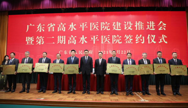 广东舞狮过年，都是“硬核”年俗