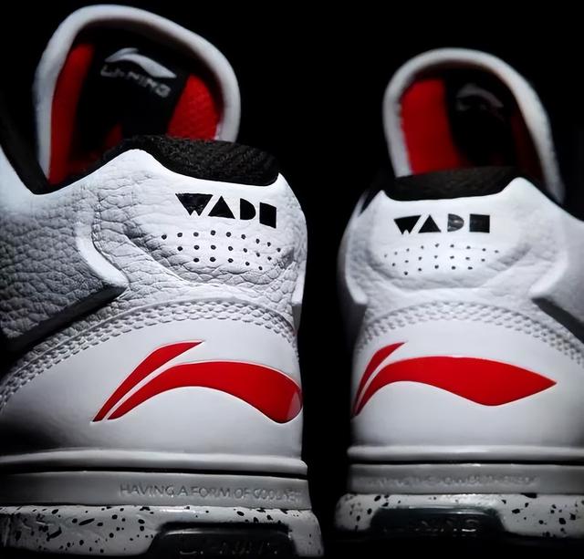 李宁篮球鞋怎么样，李宁和安踏哪个好（李宁做了一双更强的“超轻”篮球鞋）