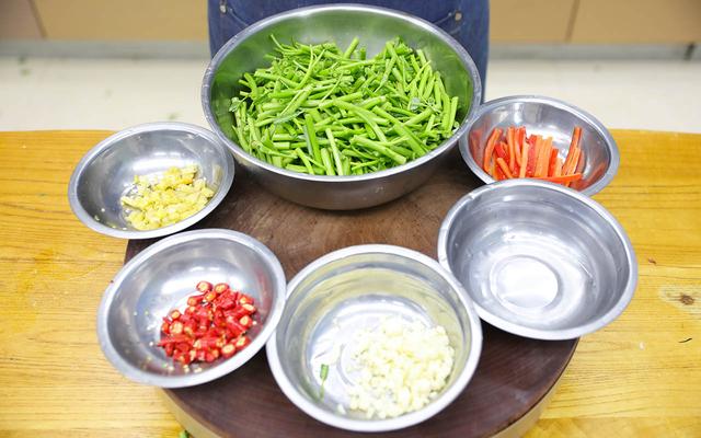 菠菜和什么菜搭配是最佳，菠菜十种最佳吃法（把全家老小钙都补足了）