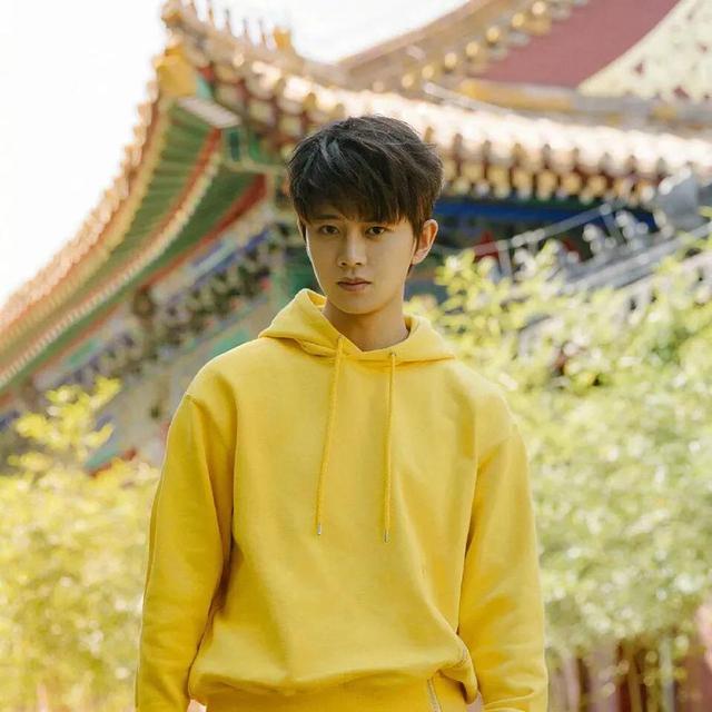 好看的头像男生二次元，好看的二次元男生头像 心动颜颜可好微信（超甜任嘉伦头像）