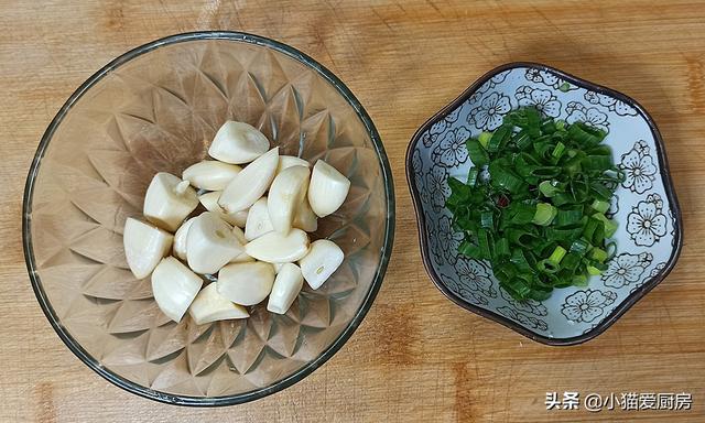 口蘑炒多久能熟，口蘑怎么炒（没想到鸡胸肉和口蘑一起炒这么好吃）