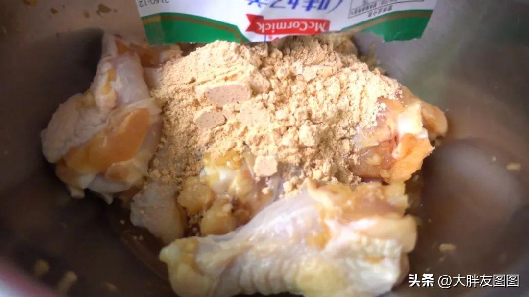 烤鸡腿怎么腌制，烤鸡腿要怎么腌制（不加生粉也能外脆里嫩）