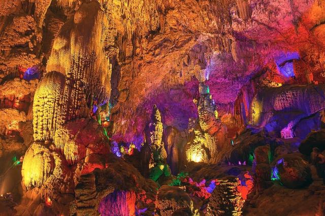 安顺旅游景点推荐，安顺（看了贵州安顺这10个地方）